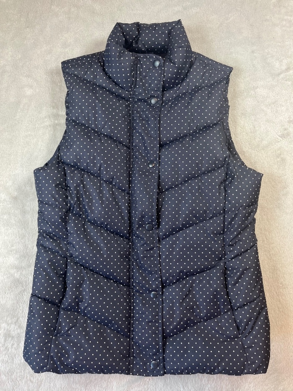 GAP Navy Blue White Polka Dot Chevron Puffer Vest sz S Preppy Layering
